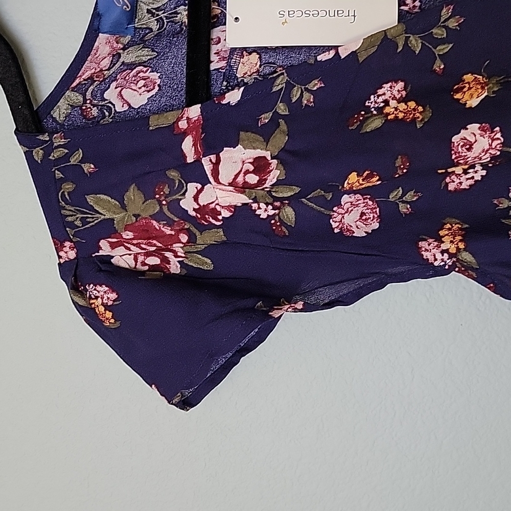 Francesca's Romantic Girly Blue Rain NWT floral surplice top medium - Picture 4 of 10